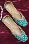 Buy_Cilwana Studio_Green Embroidered Dabka Juttis _at_Aza_Fashions
