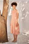 Buy_Kharakapas_Pink Gauge Cotton Checkered Pattern Boat Coze Shade Dress  _at_Aza_Fashions