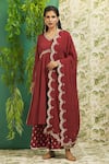 Buy_Alaya Advani_Red Cotton Embroidery Mirror And Thread V Neck Side Slit Kurta Palazzo Set _at_Aza_Fashions