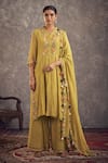 Buy_Hirika&Dhruti_Green Chanderi Embroidery Floral V Neck Vine Kurta Set  _at_Aza_Fashions