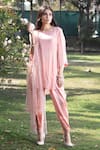 Buy_house of mithi kalra_Pink Kurta Georgette Plain Round Neck Scallop Trim Sleeve Set  _at_Aza_Fashions