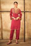Buy_Aditi Somani_Maroon Modal Satin Tassel, Bandhani Round Neck Pattern Kurta With Pant _at_Aza_Fashions