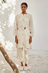 Buy_Kharakapas_Off White Mulmul Cotton Printed Floral Notched Her Fate Co-ord Set  _at_Aza_Fashions