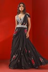 Buy_Isha Gupta Tayal_Black Georgette Print Floral V Neck Pre-stitched Magnolia Saree With Blouse _at_Aza_Fashions