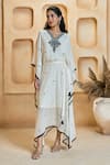 Buy_Aariyana Couture_Off White Kaftan- Viscose Georgette Embroidered Thread And Sequins V Geometric _Online