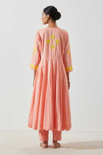 Shop_Label Earthen_Peach Cotton Mul Floral V Neck Madhu Malti Anarkali And Pant Set _at_Aza_Fashions