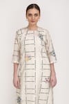 Arcvsh By Pallavi Singh_Ivory Chanderi Round Neck Geometric And Floral Bloom Print Kurta With Pant _Online_at_Aza_Fashions