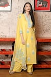Buy_Abbaran_Yellow Cambric Dupatta Hand Block Print Kurta Set _at_Aza_Fashions