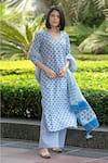 Buy_Abbaran_Blue Cotton Cambric Dupatta Mulmul V Neck Hand Block Print Kurta Set _at_Aza_Fashions