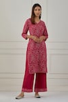 Musal_Fuchsia 100% Cotton Printed Bandhani V Neck Gulab Kurta Pant Set _Online_at_Aza_Fashions