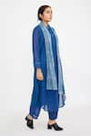 Jayati Goenka_Blue Natural Dyed Plain Mandarin Collar Kurta Set With Hand Block Print Stole _Online_at_Aza_Fashions