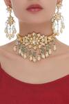 Shop_BelsI'S_White Kundan Flower Choker Necklace With Earrings_at_Aza_Fashions