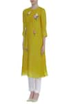 Buy_Desert Shine by Sulochana Jangir_Yellow Round Bird Motif Hand Embroidered Tunic _Online_at_Aza_Fashions