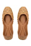 Buy_Shilpsutra_Beige Hand-embroidered-juttis_at_Aza_Fashions