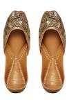 Buy House Of Vian Gold Cut Work, Sequins Embroidered Juttis at Aza Fashions Buy_House Of Vian_Gold Cut Work, Sequins Embroidered Juttis _at_Aza_Fashions