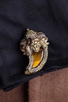 Cosa Nostraa_Gold Metal Antique Narsimha Cufflinks _Online_at_Aza_Fashions