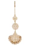 Buy_Zariin_Gold Plated Pearls Filigree Maangtikka _at_Aza_Fashions