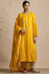 Sue Mue_Yellow Maheshwari Handloom Cotton Notched Embroidered Kurta And Pant Set _Online_at_Aza_Fashions