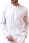 Buy_Arjuun Kilachand_White Cotton Embroidered Kurta _Online_at_Aza_Fashions