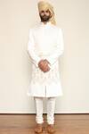 Buy_ARJUUN KILACHAND_Off White Silk Blend Embroidered Sherwani _at_Aza_Fashions