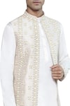 Shop_Arjuun Kilachand_Off White Raw Silk Embroidered Jacket _at_Aza_Fashions