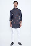Buy_Arjuun Kilachand_Black Linen Bundi With Kurta _at_Aza_Fashions