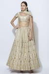 Buy_Esha Koul_Off White Raw Silk Round Embroidered Bridal Lehenga Set _at_Aza_Fashions