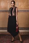 Buy_Tarun Tahiliani_Black Silk Dupion Embellished Jacket _at_Aza_Fashions