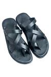 Buy_Dmodot_Black Handcrafted Cross Strap Sandals _Online_at_Aza_Fashions