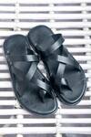 Buy_Dmodot_Black Handcrafted Cross Strap Sandals _at_Aza_Fashions