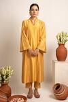 Rashi Jain_Yellow Chanderi Rehmat Kurta Set _Online_at_Aza_Fashions