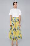 Yavi Yellow 100% Linen Floral Print Palazzo Online at Aza Fashions Yavi_Yellow 100% Linen Floral Print Palazzo _Online_at_Aza_Fashions