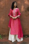 Buy_HOUSE OF PINK_Pink Kurta And Dupatta Chanderi Bottom Self Cotton Embroidery Bandhani Set _at_Aza_Fashions