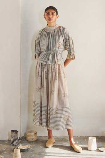 CC 25 Embroidery Round Neck Sleeved Short Cotton main image 0