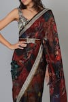 Geisha Designs_Maroon Printed V Neck Embroidered Saree With Blouse  _at_Aza_Fashions