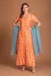 Buy_House Of Tushaom_Orange Chanderi Silk Embroidered Thread And Cutdana V Neck Kurta Set  _at_Aza_Fashions