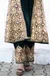 Daljit Sudan_Green Velvet Tilla Mandarin Collar Embroidered Kurta And Pant Set _Online_at_Aza_Fashions