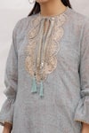 Bhairavi Jaikishan_Grey Mulmul Embroidered Resham Band Collar Printed Asymmetric Kurta  _at_Aza_Fashions