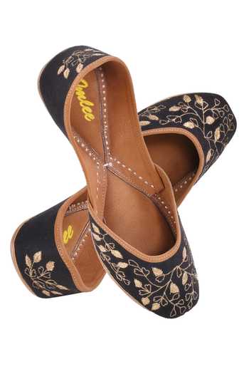 Shop_Imlee Jaipur_Black Embroidered Leaf Zari Juttis _at_Aza_Fashions