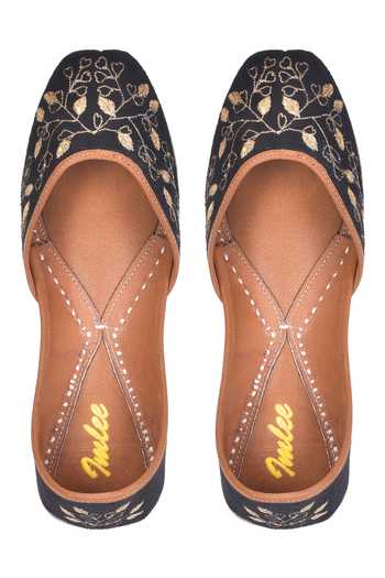 Buy_Imlee Jaipur_Black Embroidered Leaf Zari Juttis _at_Aza_Fashions
