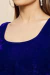 Samyukta Singhania_Blue Velvet Plain Scoop Neck Blouse _at_Aza_Fashions