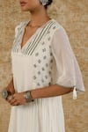 Buy_Devnaagri_White Chanderi Embroidered Floral V Neck Pleated Kurta Set With Printed Dupatta _Online_at_Aza_Fashions