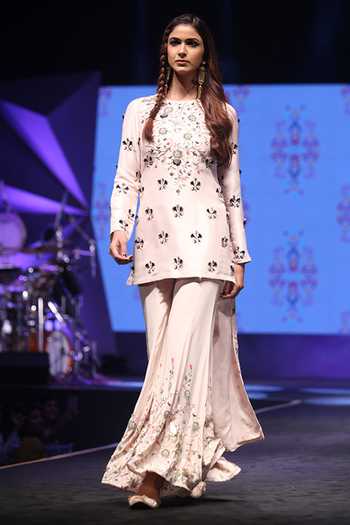 Buy_Payal Singhal_Peach Crepe Embroidery Thread Round Izel High Low Kurta And Sharara Set _at_Aza_Fashions