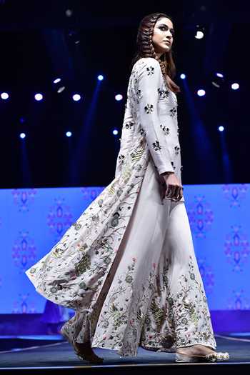 Payal Singhal_Peach Crepe Embroidery Thread Round Izel High Low Kurta And Sharara Set _Online_at_Aza_Fashions