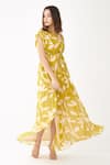 KoAi_Peach Chiffon Floral Round Kaftan Dress _Online_at_Aza_Fashions