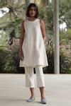 Buy_The Summer House_White Handwoven Chanderi Plain Round Nailah Tunic And Pant Set  _at_Aza_Fashions