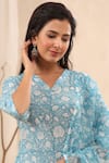 Kameez_Blue Cotton Printed Floral Motifs V Neck Vivid Sky Kurta Set _at_Aza_Fashions