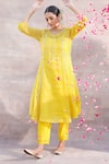 Buy_Label Mansi Nagdev_Yellow Tissue Chanderi Embroidery Bead Round Kiran A-line Kurta Set 