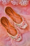 Buy_HOUSE OF EKARA_Pink Embroidered Flora Juttis _at_Aza_Fashions