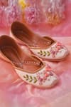 Shop_HOUSE OF EKARA_Pink Embroidered Flora Juttis _at_Aza_Fashions